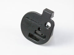 Bouchon plastique ouvert de poutre arrière bâbord Nacra