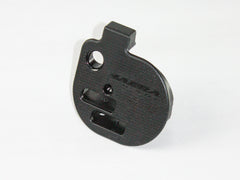 Bouchon plastique ouvert de poutre arrière tribord Nacra